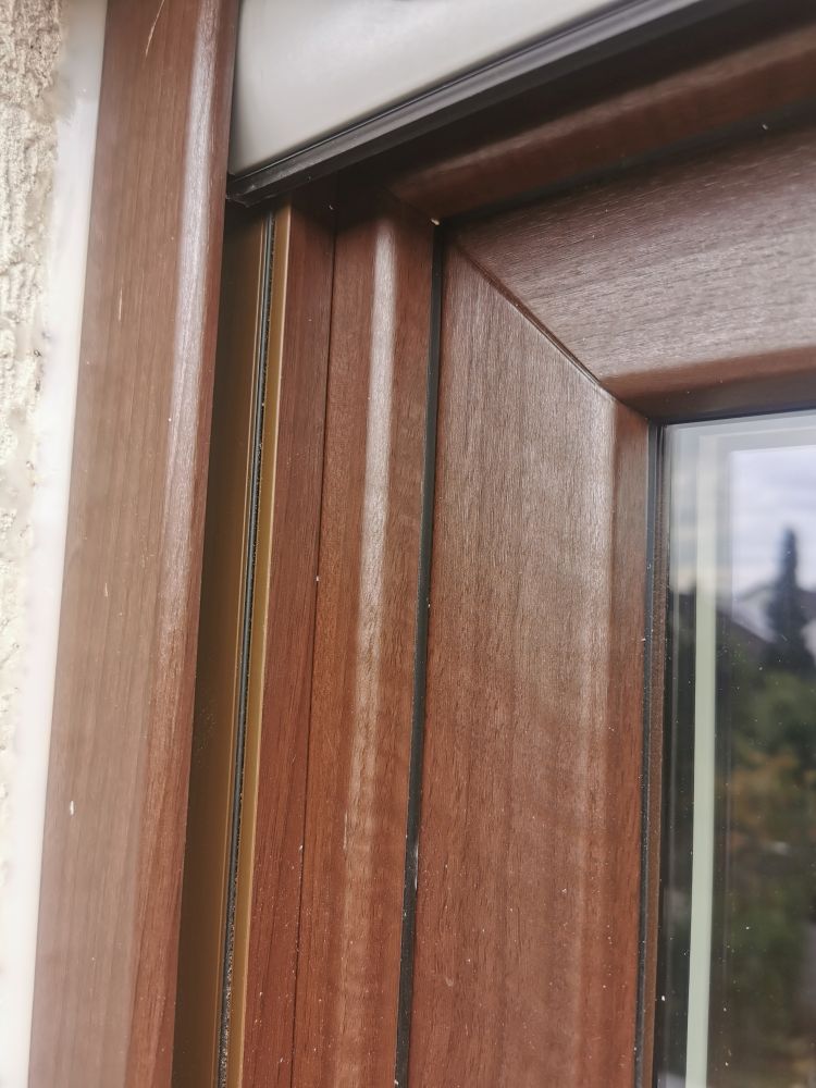 Gealan Fenster mit Furnier GEA30 Siena PN Noce / Walnuss Terra