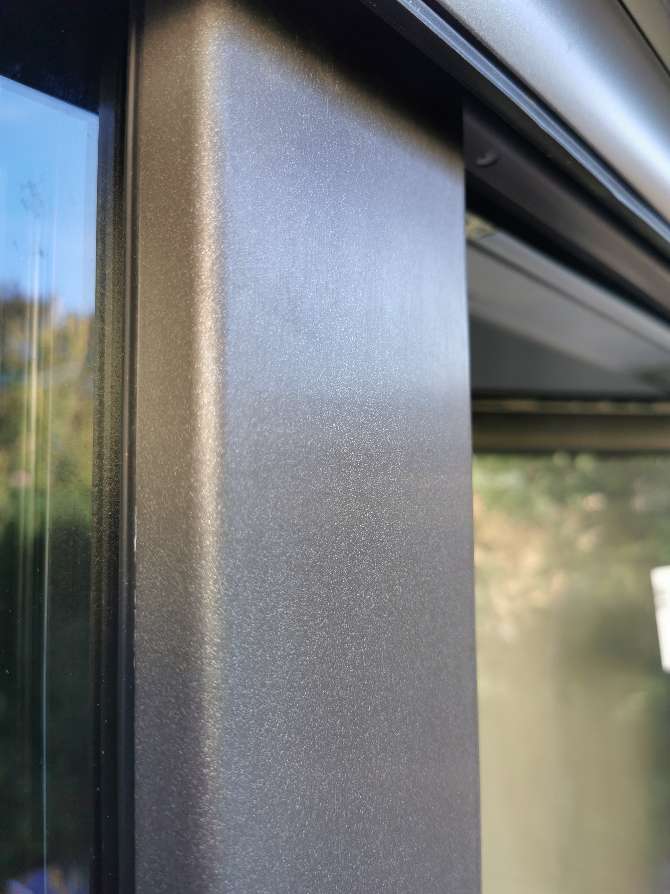 Gealan Acrylcolor db703 Pfosten aus der Nähe
