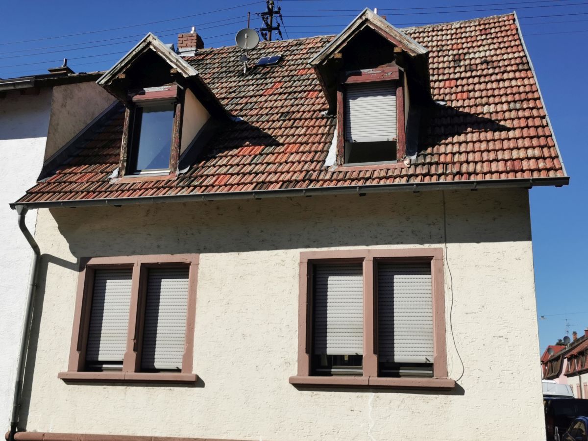 Vor Demontage, alte Holzfenster Vor Demontage, alte Holzfenster